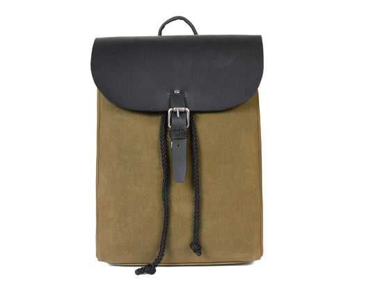 Explorer Elegance: Leather Backpack